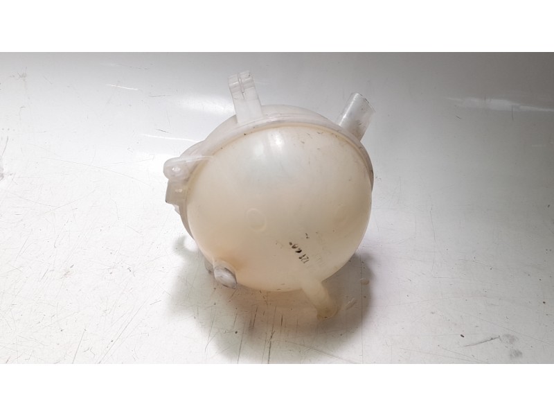 Recambio de deposito expansion para audi q3 (8ug) attraction quattro referencia OEM IAM 1K0121407A  