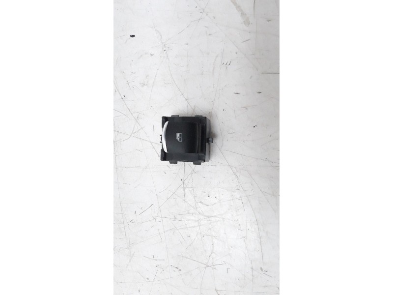 Recambio de mando elevalunas trasero izquierdo para alfa romeo giulia (952) 2.2 jtdm cat referencia OEM IAM 156116906  