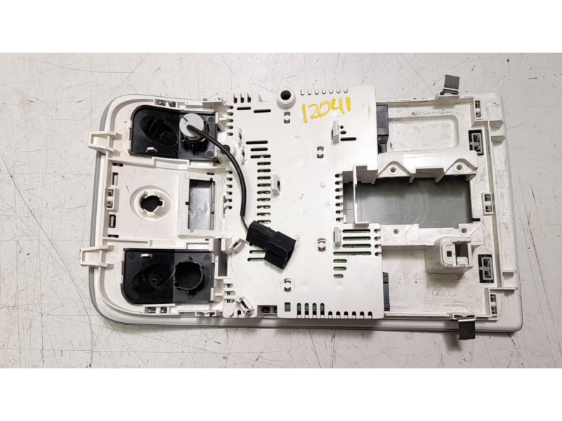 Recambio de luz interior para audi q3 (8ug) attraction quattro referencia OEM IAM 8X0947135AG  