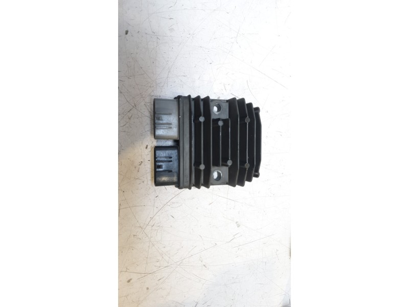 Recambio de regulador de corriente para yamaha yzf-r yzf- r7 referencia OEM IAM   