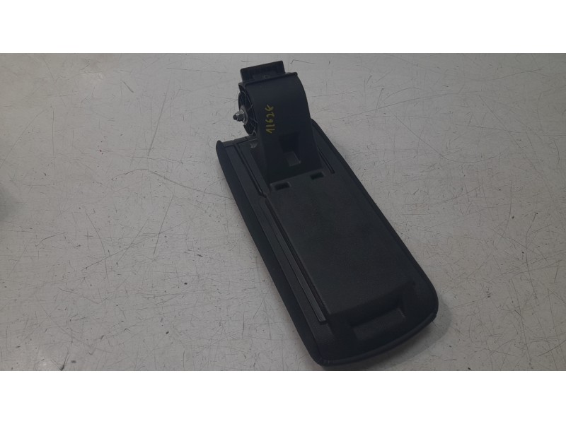 Recambio de apoyabrazos central para peugeot 2008 (p1) allure referencia OEM IAM 98257277ZD  