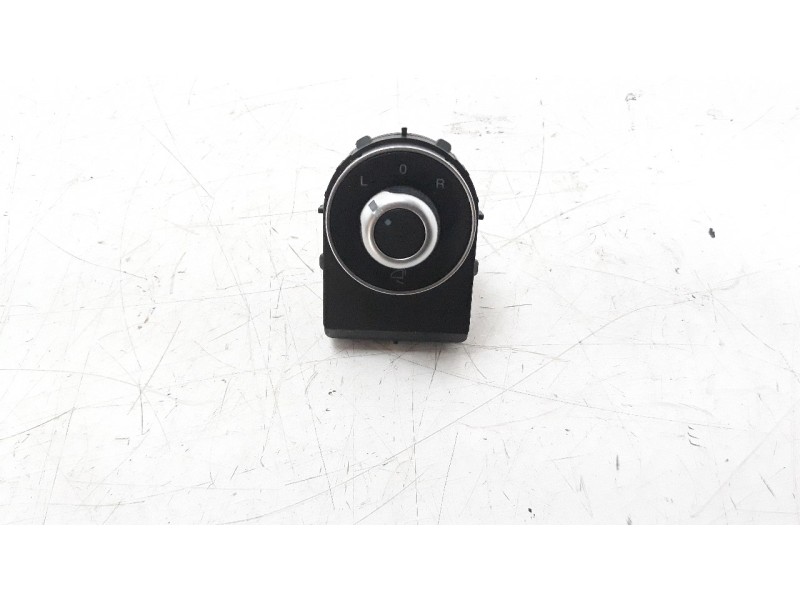Recambio de mando retrovisor para alfa romeo giulia (952) 2.2 jtdm cat referencia OEM IAM 15691181990  