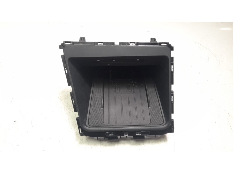 Recambio de consola central para cupra formentor 1.5 tsi referencia OEM IAM 5FB857925A  