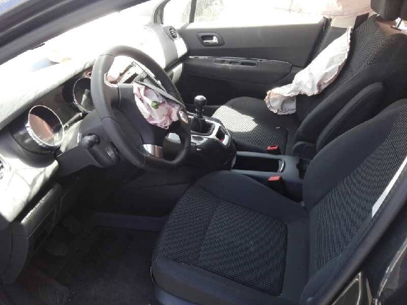 peugeot 5008 del año 2015