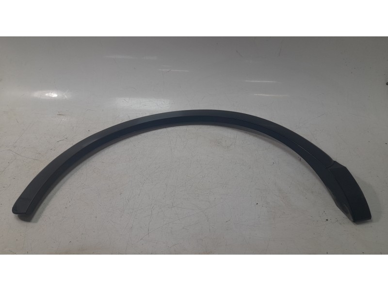 Recambio de aletin trasero derecho para audi q3 (8ug) attraction quattro referencia OEM IAM 8U0853818  AD8121583/A2016306