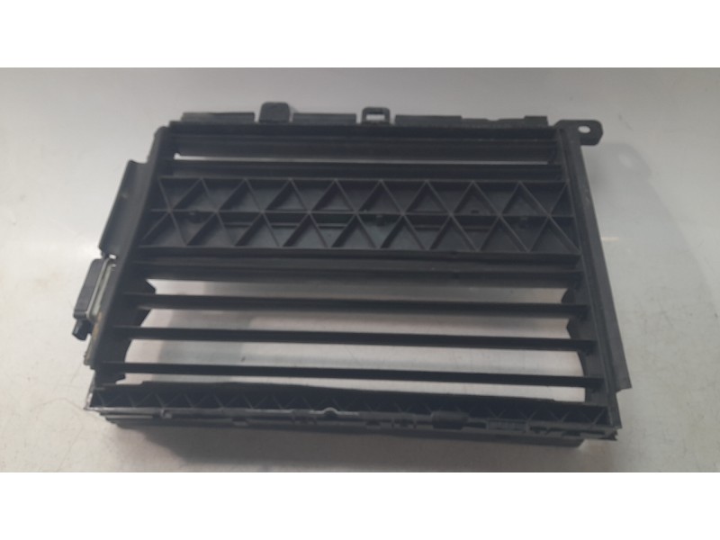 Recambio de canalizador de aire para peugeot 2008 (p1) allure referencia OEM IAM 9829711480  