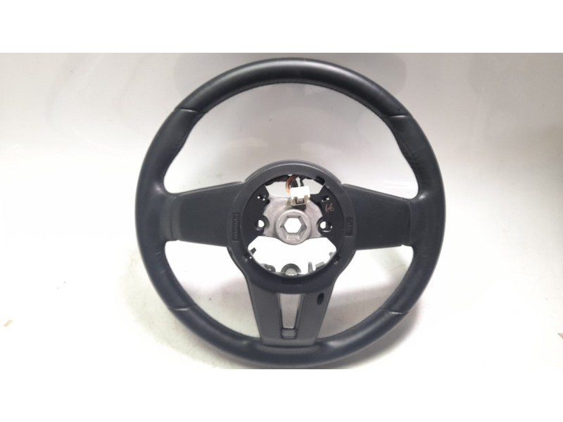 Recambio de volante para mazda 3 sedán 2.5 e-skyactiv-g referencia OEM IAM BCKA32982  