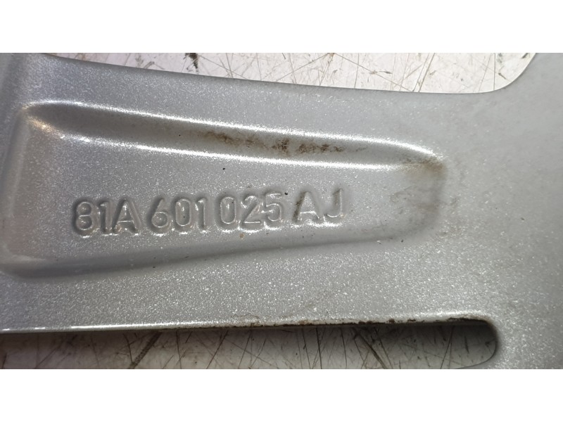 Recambio de llanta para audi q2 (gab, gag) 30 tdi referencia OEM IAM 81A601025AJ  