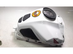 Recambio de deposito combustible para honda cb 750 hornet referencia OEM IAM 17500MLBD00ZD  