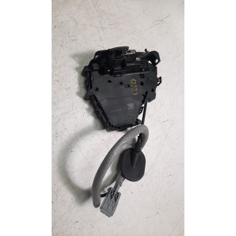 Recambio de cerradura puerta delantera derecha para renault captur ii (hf_) tce 160 (hfn1) referencia OEM IAM 805024067R  