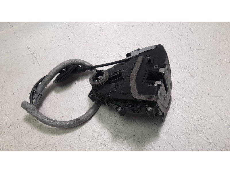 Recambio de cerradura puerta delantera derecha para renault captur ii (hf_) tce 160 (hfn1) referencia OEM IAM 805024067R  