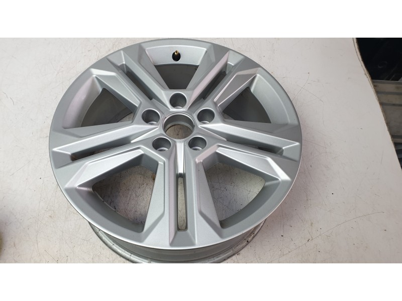 Recambio de llanta para audi q2 (gab, gag) 30 tdi referencia OEM IAM 81A601025AJ  