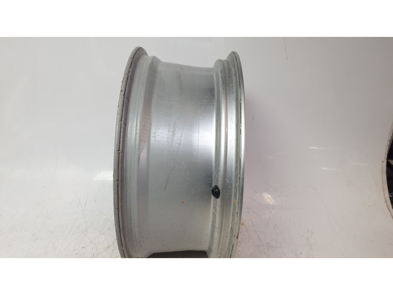 Recambio de llanta para audi q2 (gab, gag) 30 tdi referencia OEM IAM 81A601025AJ  
