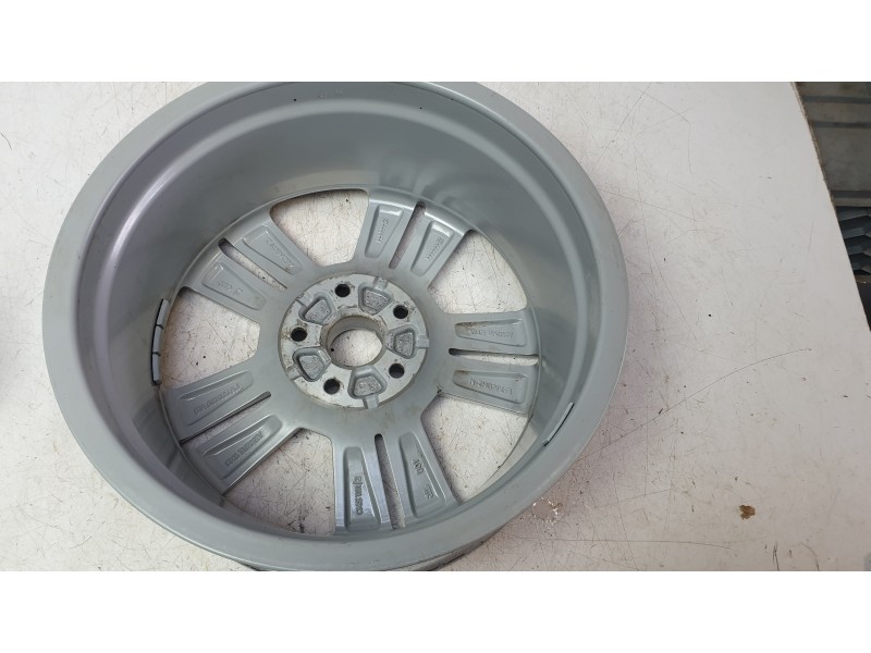 Recambio de llanta para audi q2 (gab, gag) 30 tdi referencia OEM IAM 81A601025AJ  