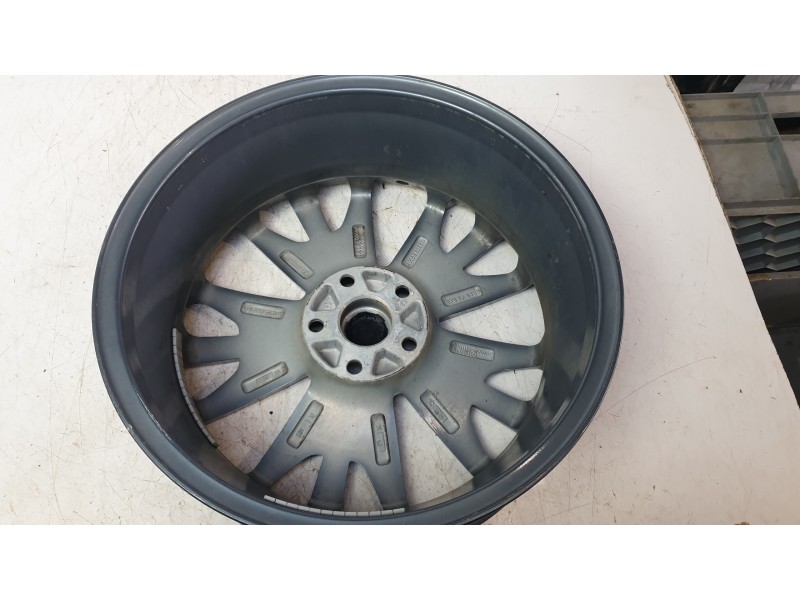 Recambio de llanta para swm g01 1.5 referencia OEM IAM 310110  
