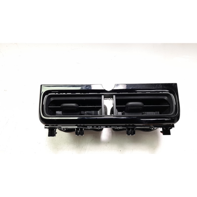 Recambio de aireador central para toyota yaris cross hybrid 2wd active tech referencia OEM IAM 0C5652D650 0C5641D641D650 / 0C564