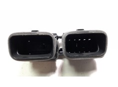 Recambio de aireador central para toyota yaris cross hybrid 2wd active tech referencia OEM IAM 0C5652D650 0C5641D641D650 / 0C564 2