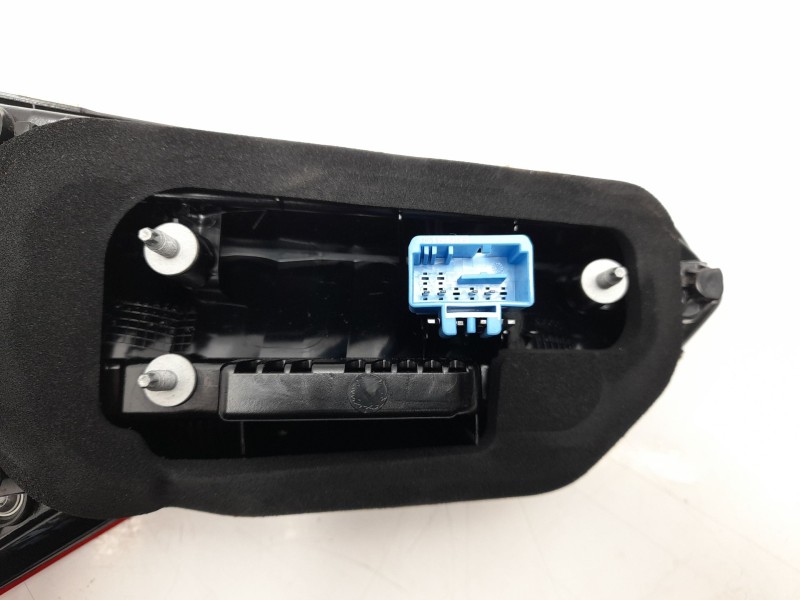 Recambio de piloto trasero derecho interior para volkswagen t-roc (a11, d11) 2.0 tdi referencia OEM IAM 2GA945094B  