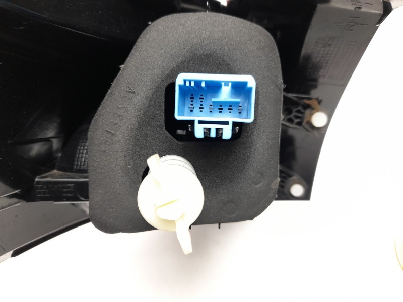 Recambio de piloto trasero derecho para volkswagen t-roc (a11, d11) 2.0 tdi referencia OEM IAM 2GA945096D  103F23810772/VG770406