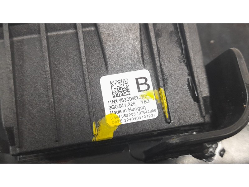 Recambio de deposito adblue para volkswagen t-roc (a11, d11) 2.0 tdi referencia OEM IAM 5WA131877R 5WA131877 