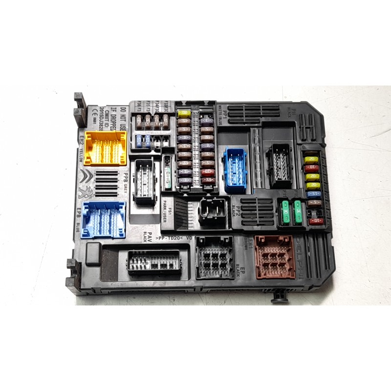 Recambio de caja reles / fusibles para ford focus iv (hn) 1.0 ecoboost referencia OEM IAM RU5T15604BJCC  