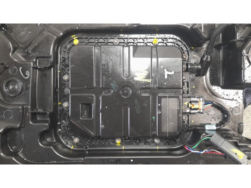 Recambio de deposito adblue para peugeot 308 ii (lb_, lp_, lw_, lh_, l3_) 1.6 hdi 100 referencia OEM IAM 12674101 12674901 12674