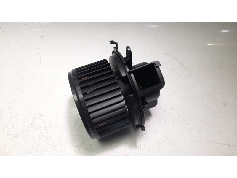 Recambio de ventilador calefaccion para citroën jumper furgon 3.5 l3 h2 bluehdi 14 s&s 6v referencia OEM IAM 5E1630100  