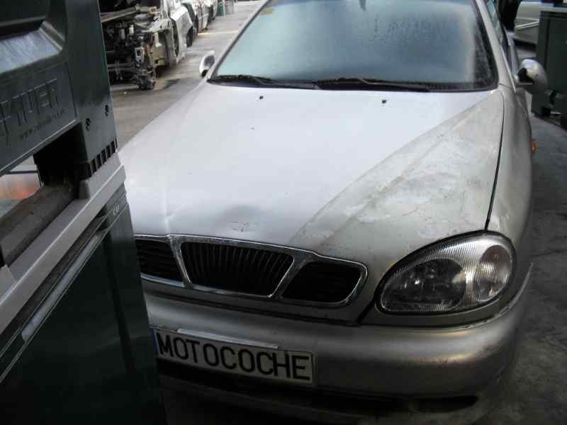 daewoo lanos del año 2000