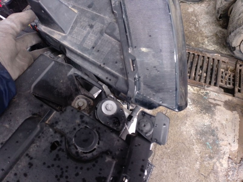 Recambio de faro izquierdo para opel grandland / grandland x (a18, p1uo) 1.2 (75) referencia OEM IAM   