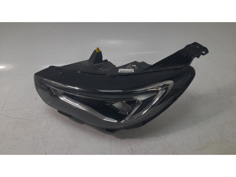 Recambio de faro izquierdo para opel grandland / grandland x (a18, p1uo) 1.2 (75) referencia OEM IAM YP00162880  