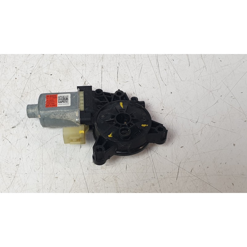 Recambio de motor elevalunas delantero izquierdo para kia ceed 1.6 crdi cat referencia OEM IAM 83460J7000 F00S1W2279 