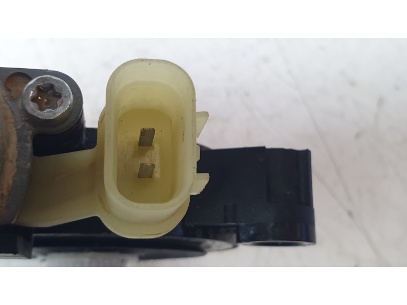 Recambio de motor elevalunas delantero izquierdo para kia ceed 1.6 crdi cat referencia OEM IAM 83460J7000 F00S1W2279 