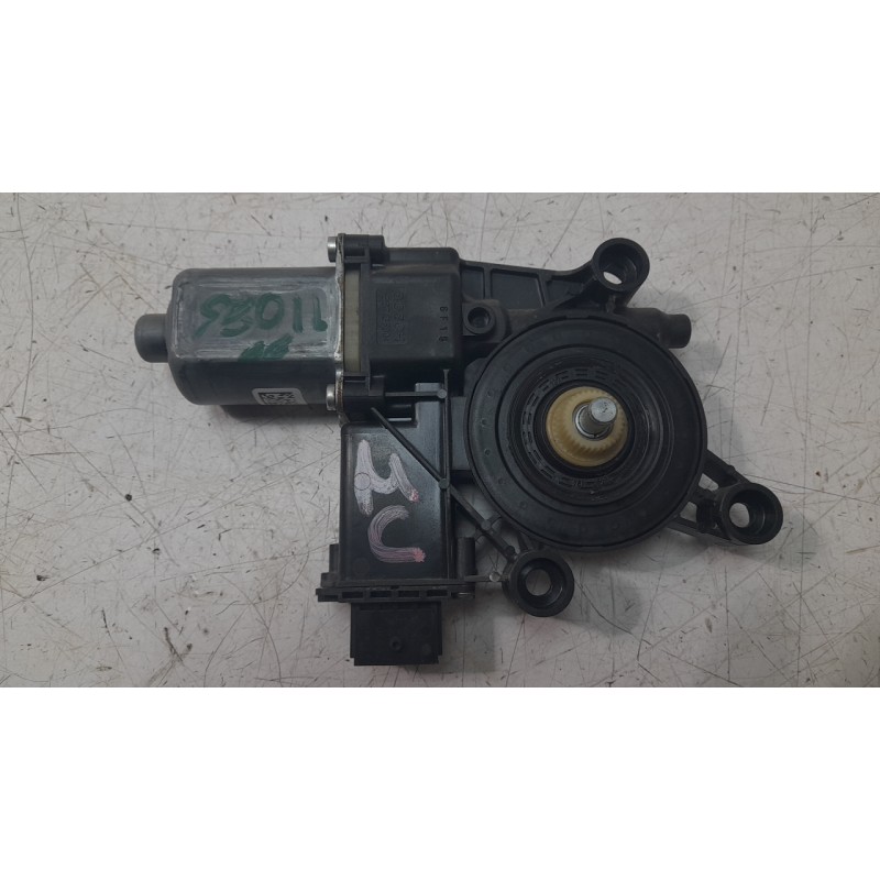 Recambio de motor elevalunas delantero derecho para alfa romeo stelvio (630) quadrifoglio 4wd referencia OEM IAM 0130822068  