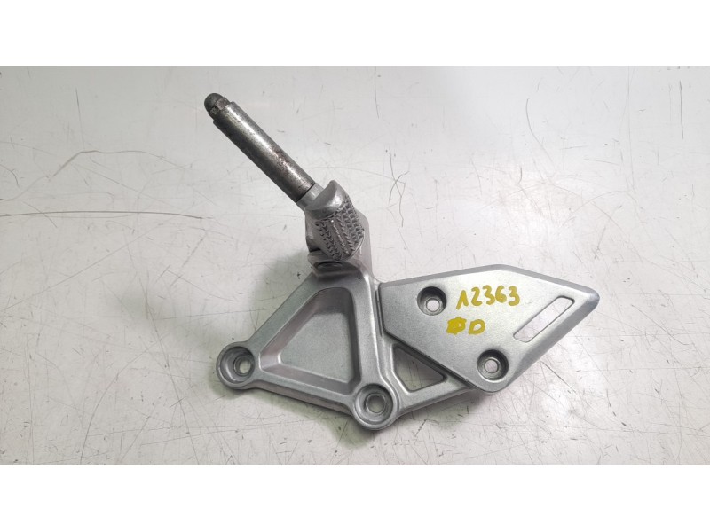 Recambio de estribo lateral para honda cb (501cc - ) cb 650 r (rh08, rh02) referencia OEM IAM 50600MKND50  