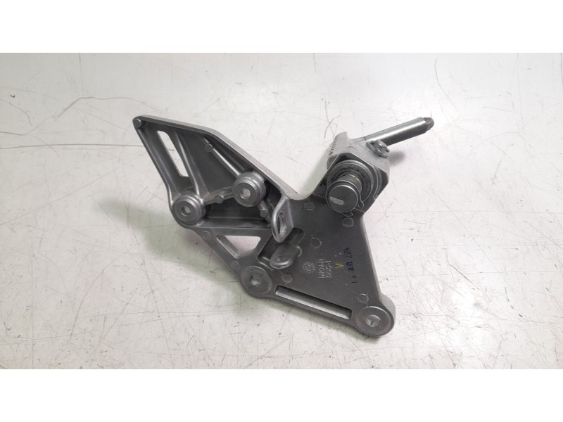 Recambio de estribo lateral para honda cb (501cc - ) cb 650 r (rh08, rh02) referencia OEM IAM 50600MKND50  