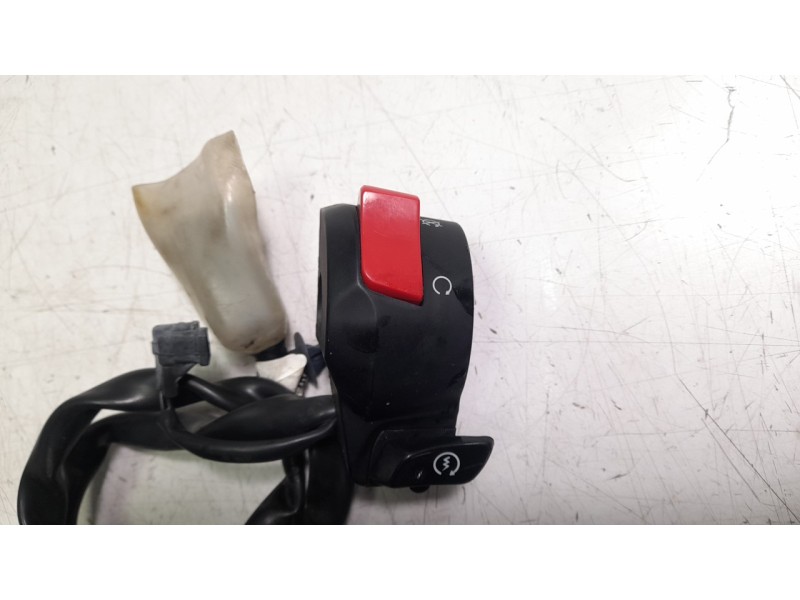 Recambio de piña luces derecha para honda cb (501cc - ) cb 650 r (rh08, rh02) referencia OEM IAM 35130MKYD51  