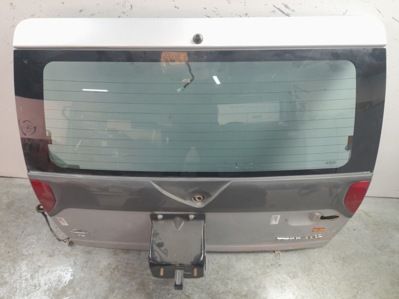 Recambio de porton trasero para nissan terrano/terrano.ii (r20) 3.0 td cat referencia OEM IAM 901000X032  