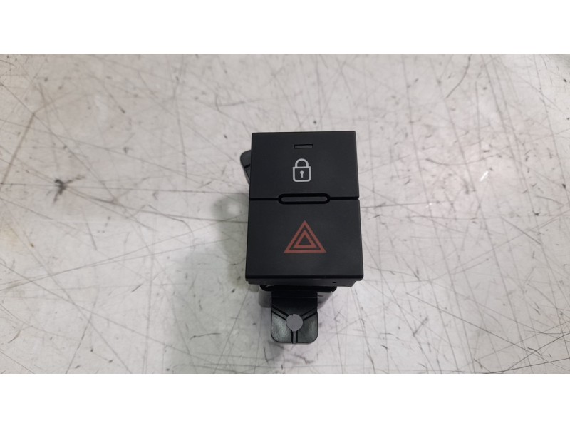 Recambio de warning para hyundai i20 iii (bc3, bi3) 1.0 t-gdi referencia OEM IAM 93790Q0000  