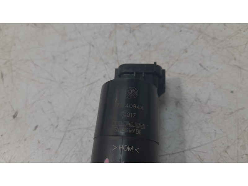 Recambio de bomba limpia para alfa romeo stelvio (630) quadrifoglio 4wd referencia OEM IAM 71740944  