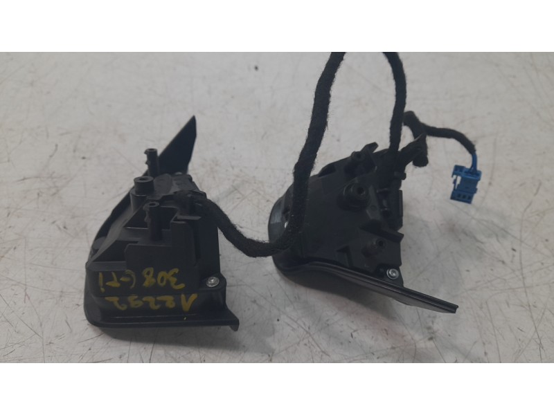 Recambio de mando volante para peugeot 308 ii (lb_, lp_, lw_, lh_, l3_) 1.6 gti (l35gnh) referencia OEM IAM 98084115XU  