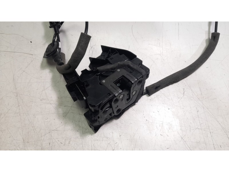 Recambio de cerradura puerta delantera derecha para renault talisman (lp_) 1.7 blue dci 120 (lpa7) referencia OEM IAM 805028839R