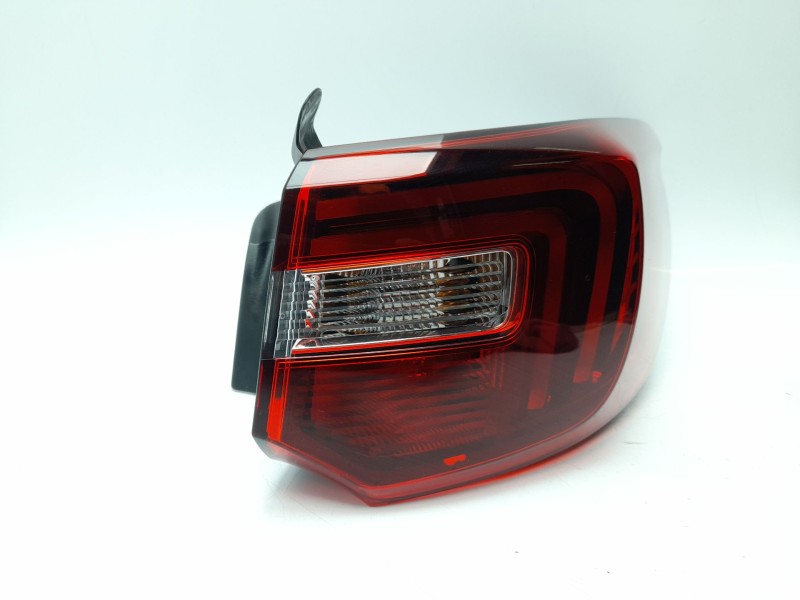 Recambio de piloto trasero derecho para opel grandland / grandland x (a18, p1uo) 1.2 (75) referencia OEM IAM YP00098280  104LLM8