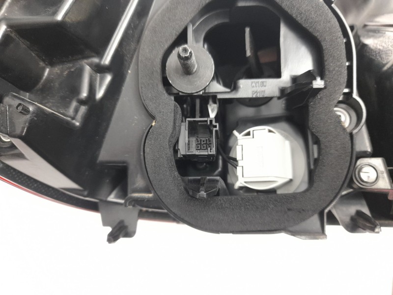 Recambio de piloto trasero derecho para opel grandland / grandland x (a18, p1uo) 1.2 (75) referencia OEM IAM YP00098280  104LLM8