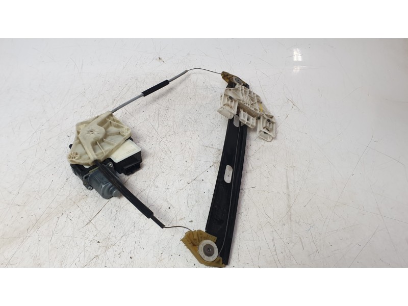 Recambio de elevalunas trasero derecho para seat leon (5f1) 1.5 tsi referencia OEM IAM 5F4839462D 5Q0959408A 