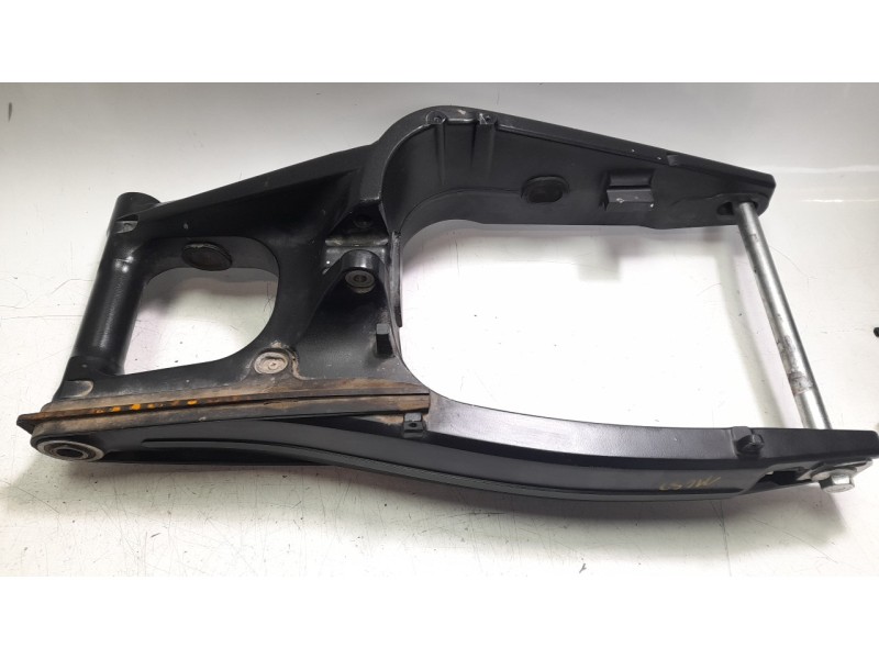 Recambio de basculante para honda cb 650r cb 650r referencia OEM IAM 52200MKND51  