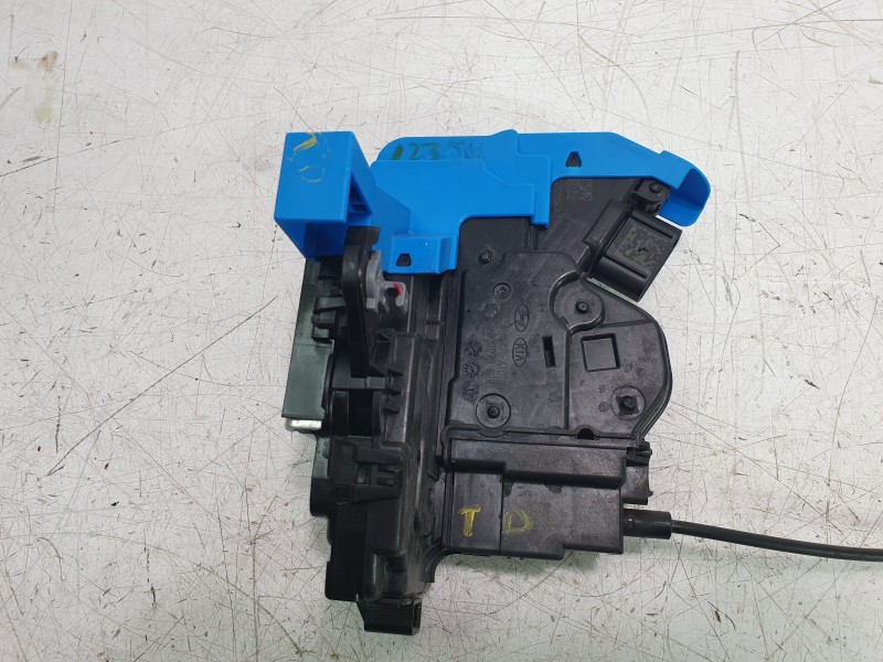 Recambio de cerradura puerta trasera derecha para kia niro ii (sg2) 1.6 gdi hybrid referencia OEM IAM 81420AT000  