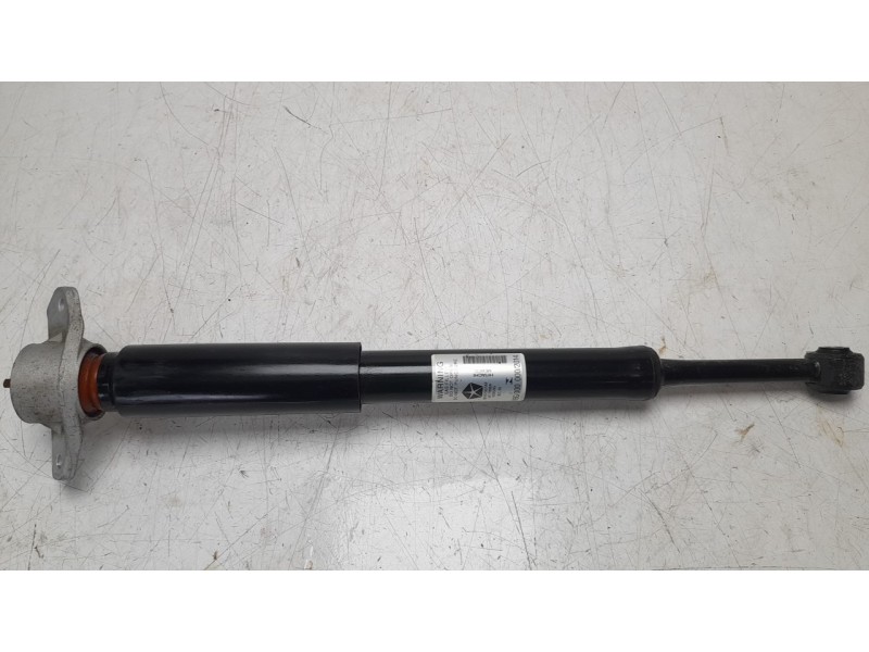 Recambio de amortiguador trasero derecho para jeep cherokee limited 4wd referencia OEM IAM 68157907AF  