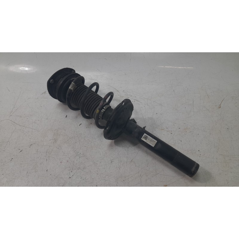 Recambio de amortiguador delantero derecho para seat leon st (5f8) 1.5 tgi referencia OEM IAM 5Q0413023JA  