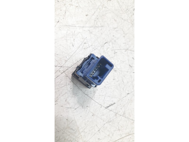 Recambio de interruptor para toyota corolla (e21) referencia OEM IAM 8498802090  