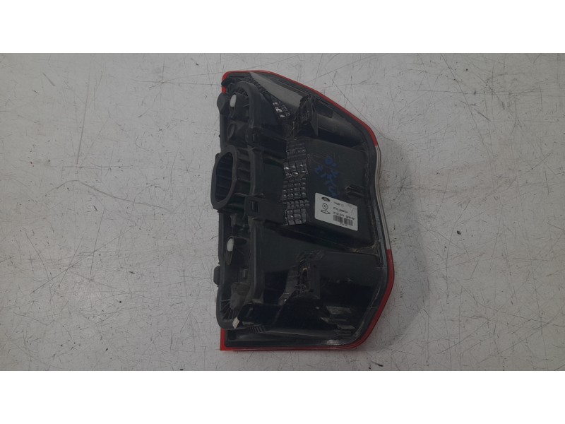 Recambio de piloto trasero derecho para ford transit courier b460 furgoneta/monovolumen 1.5 tdci referencia OEM IAM 2069551  FD6